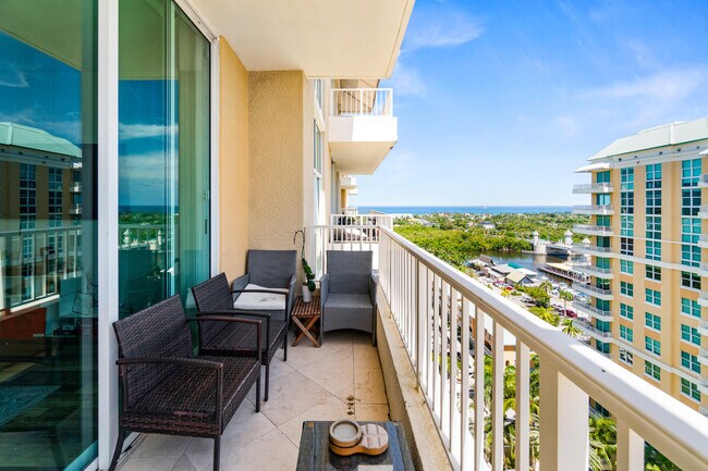 Building Photo - 700 E Boynton Beach Blvd