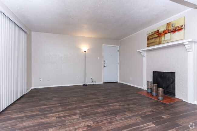 2BR, 2BA - B4 - Villas del Solamar