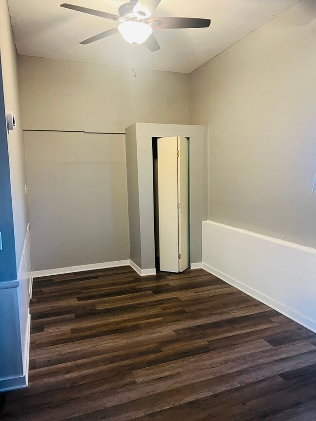 Building Photo - Central Salina