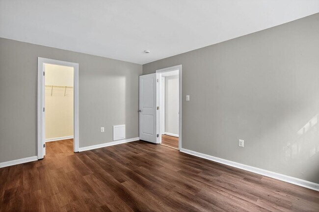 Building Photo - 2025 Move-In Special – $200 Off First Month’s Rent!! Modern 2-Bedroom Apartment with In-Unit Laun...
