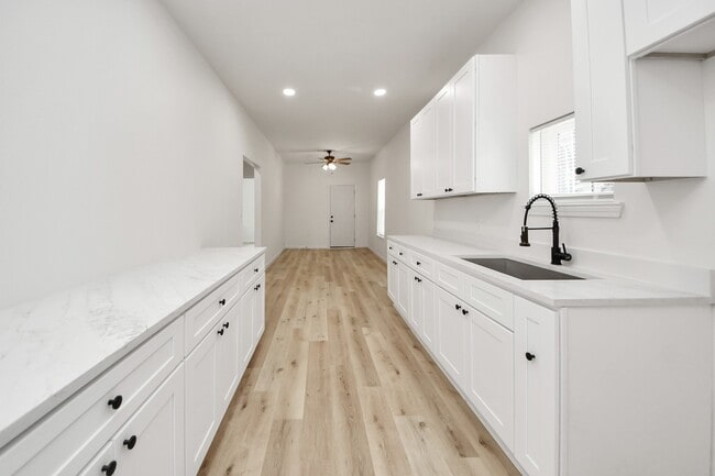 Building Photo - 7305 Sherman St