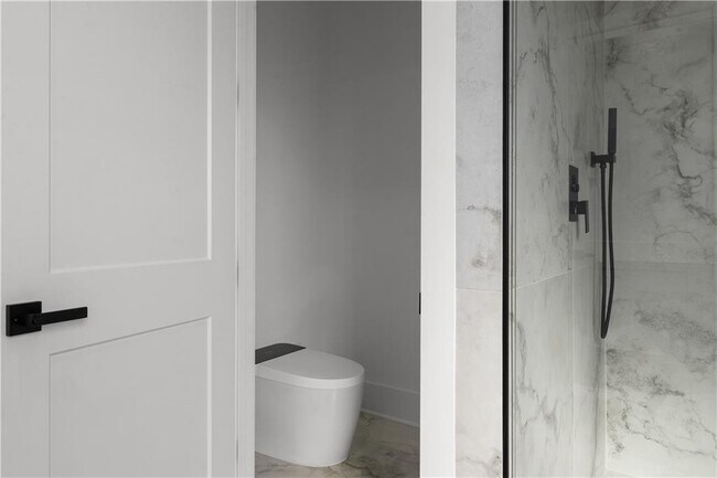 Building Photo - 407 Thunder Rd