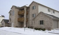 Building Photo - 2 bedroom Condo in Coralville - Available Summer 2026