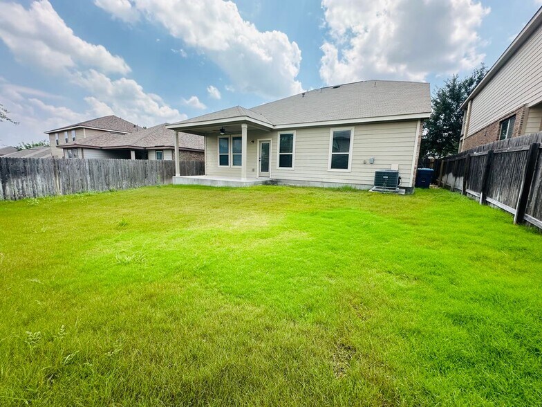 Building Photo - 132 Buckskin Way