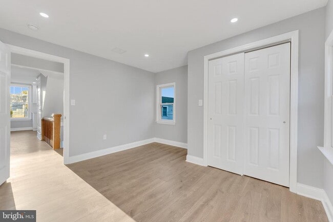 Building Photo - 15 N Main St