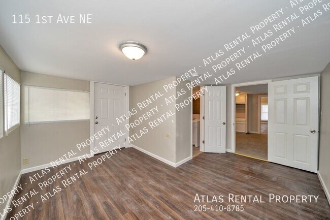 Building Photo - 115 1st Ave NE
