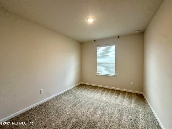 Building Photo - 1375 High Falls Dr