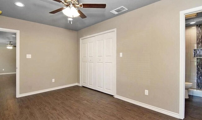 Building Photo - 3804 W Spurgeon St