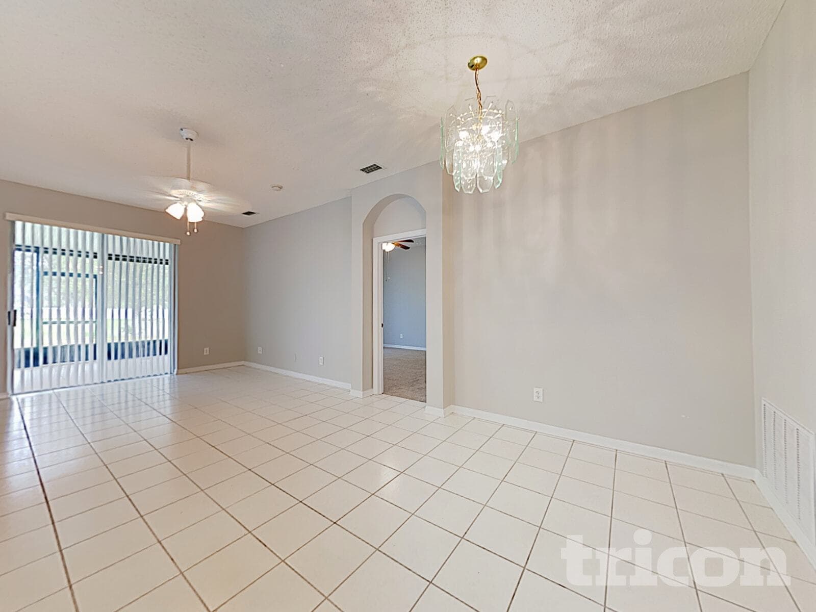 Building Photo - 10525 Beneva Dr