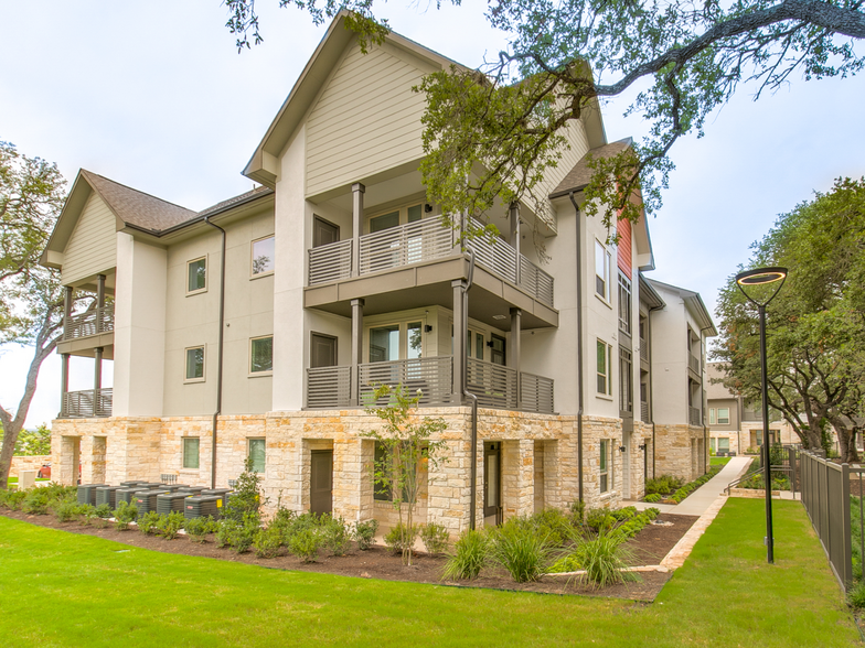 Building Photo - Park at Estancia