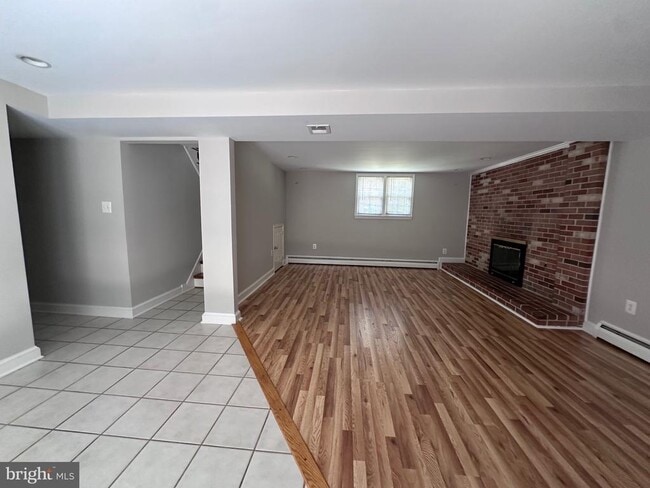 Building Photo - 4214 Evergreen Dr
