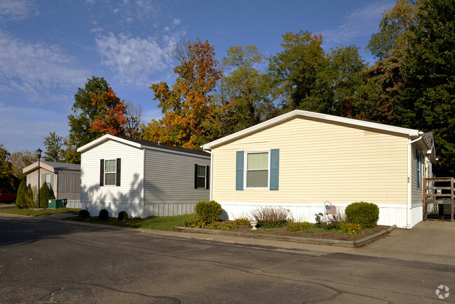 Building Photo - Orchard Lake