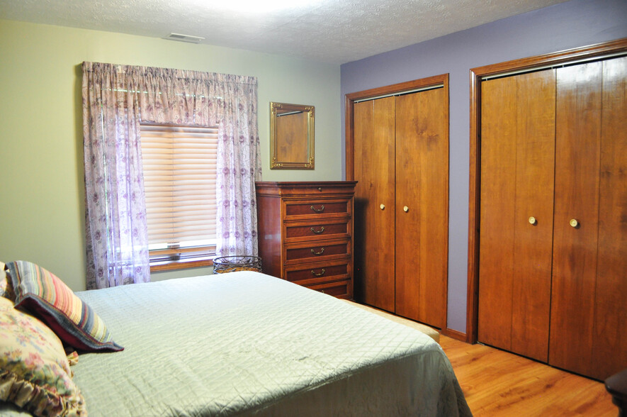 Downstairs Master Bedroom - 7502 Borden Rd