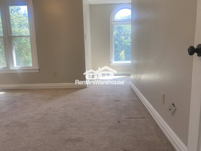 Building Photo - 117 Waterbury Dr