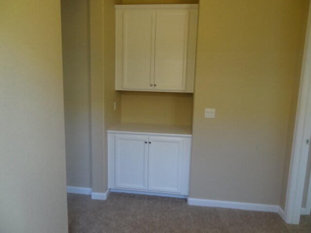 Building Photo - 2121 Pasqual Dr