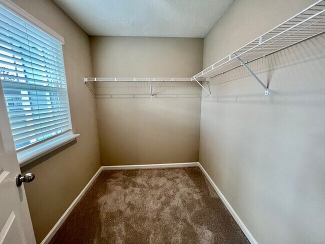 Building Photo - Lagoon Life + Luxury Living in St. Johns County - Beachwalk Townhome on the water!