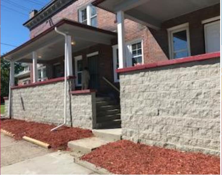 MAIN ENTRANCE - 8333 John R St