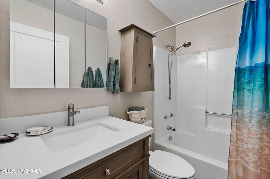 Building Photo - 510 S Skyview Dr