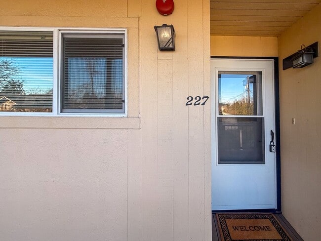 Building Photo - 227 24th St SE