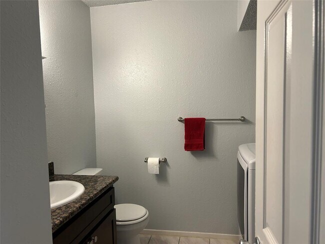 Building Photo - 12562 Newbrook Dr