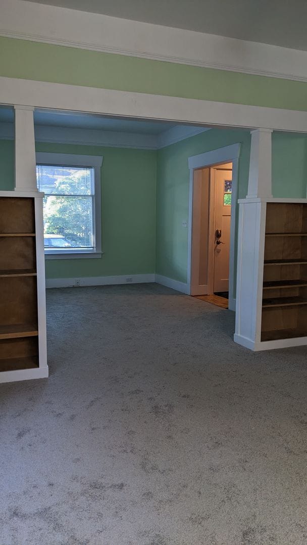 Building Photo - Roosevelt District 2 Bedroom Home