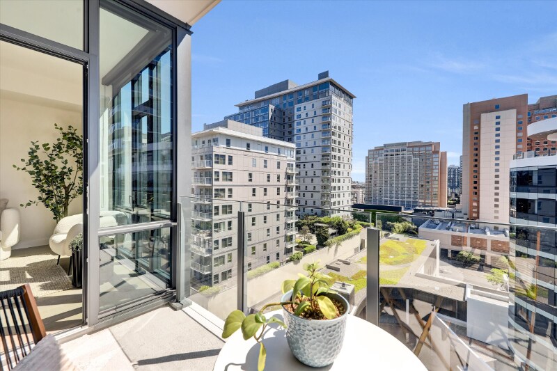 Building Photo - 889 Ave Sq NE