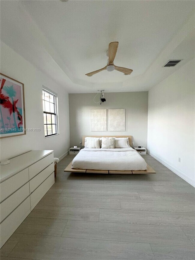 Building Photo - 13017 Riverwalk Cir S