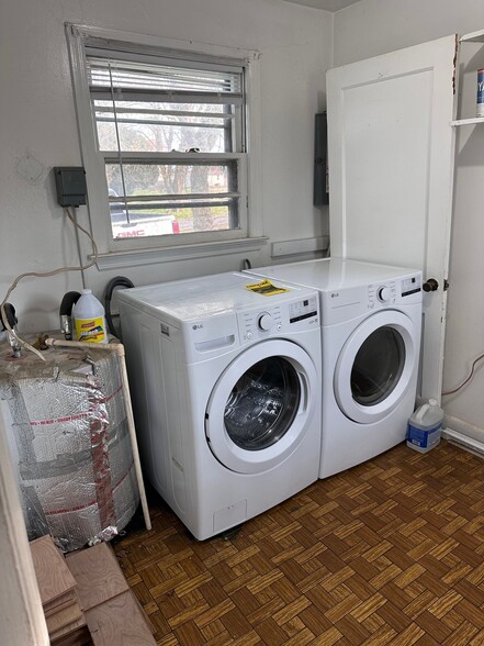 Building Photo - 4260 Adron St