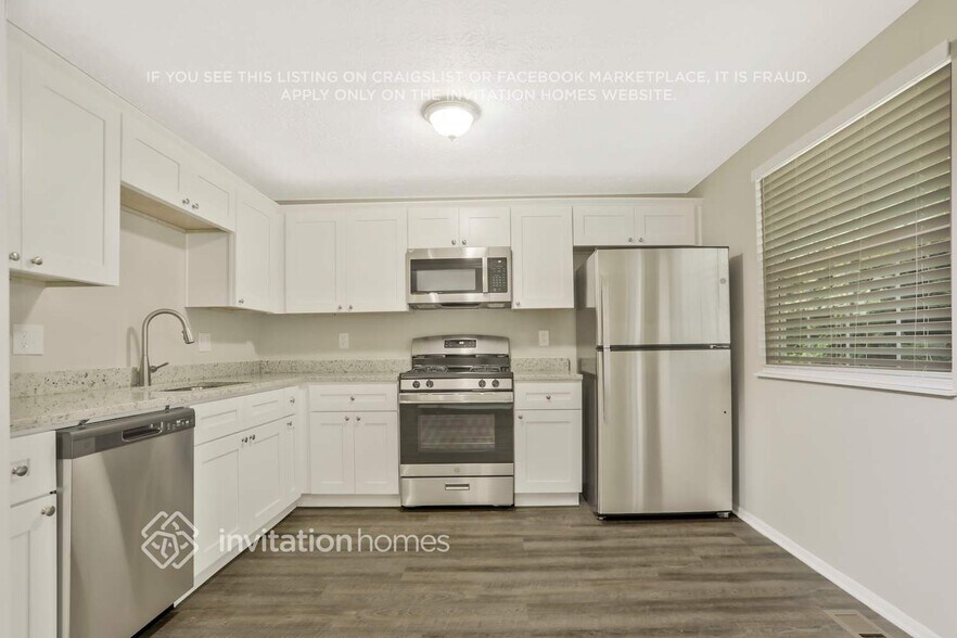 Building Photo - 393 Engle Dr