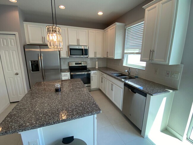 Building Photo - 3/2.5 Townhome near Orlando Airport