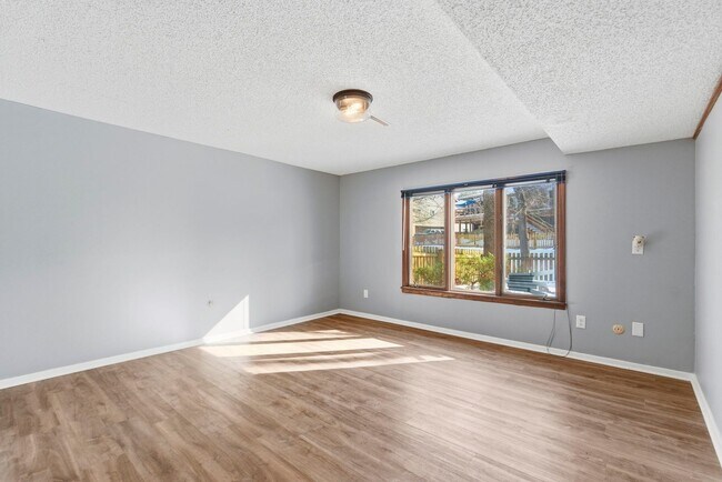 Building Photo - 3460 E Catalpa St