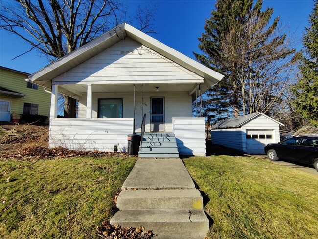 Primary Photo - 268 Ackley Ave