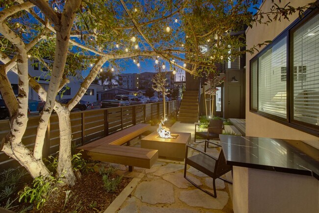 Building Photo - 426-426 Arbor Dr
