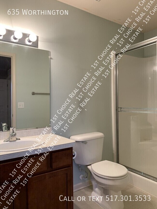 Building Photo - 635 Worthington-