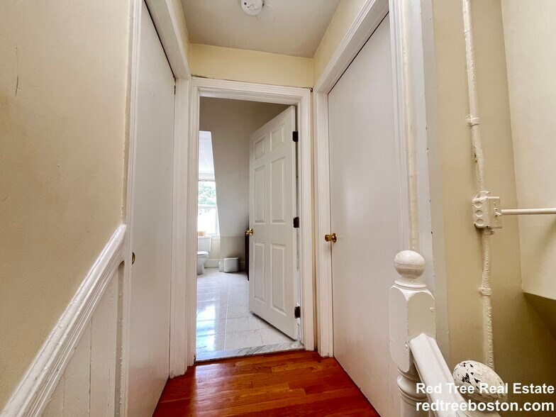 Building Photo - 214 Freeman St