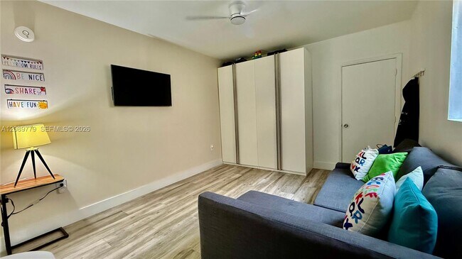 Building Photo - 9825 Costa Del Sol Blvd