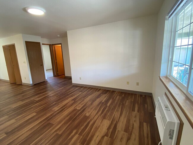 Interior Photo - Chateau Alder