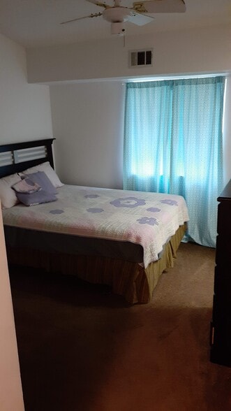 Building Photo - 2115 Turtle Run Dr