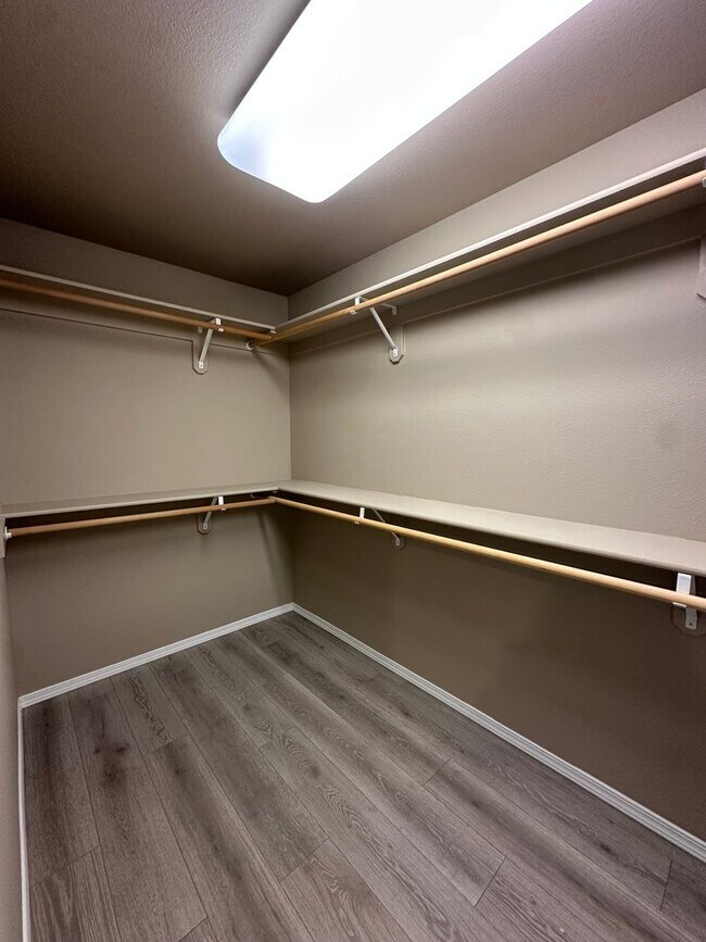 Building Photo - Comfortable Bend Living – 3 Bedroom Home with Spacious Bonus Room!