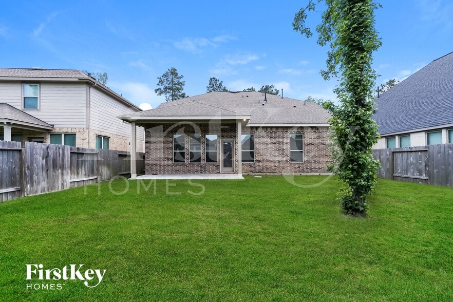 Building Photo - 119 Del Carmen Dr