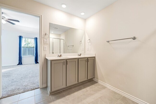 Building Photo - 134 Longhorn Pass