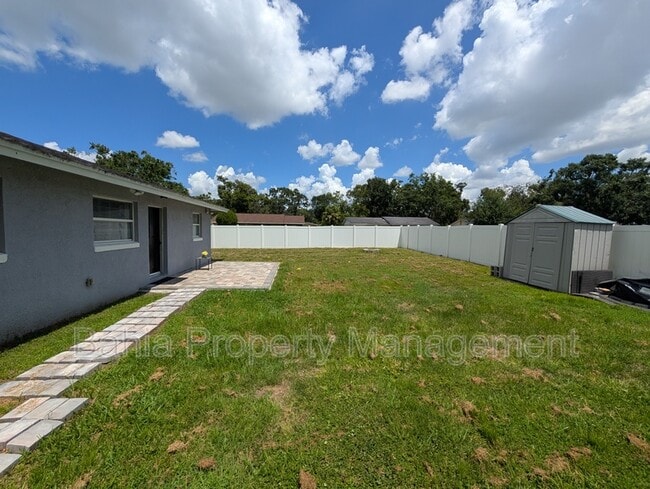 Building Photo - 1002 Kirkland Dr