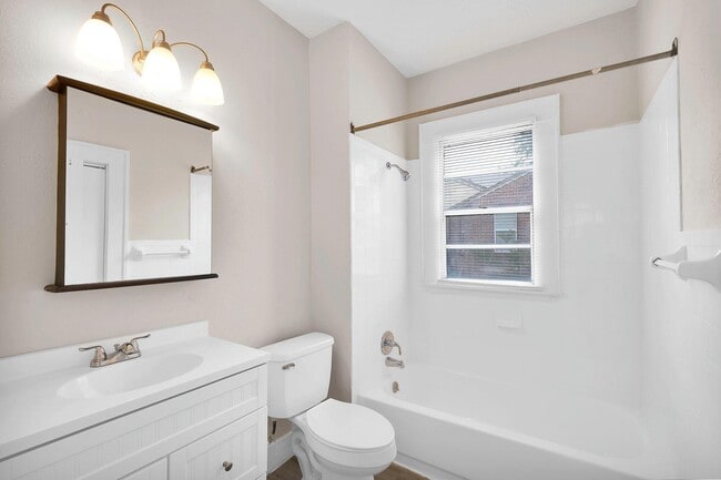 Building Photo - 6418 Sapphire Dr