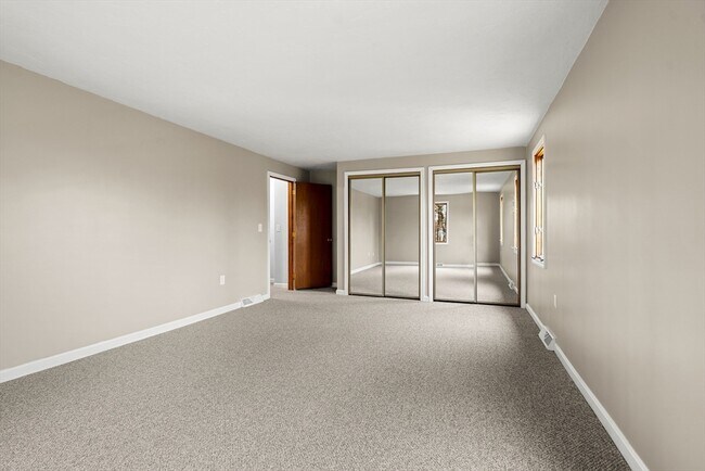 Building Photo - 206 Cardinal Ln