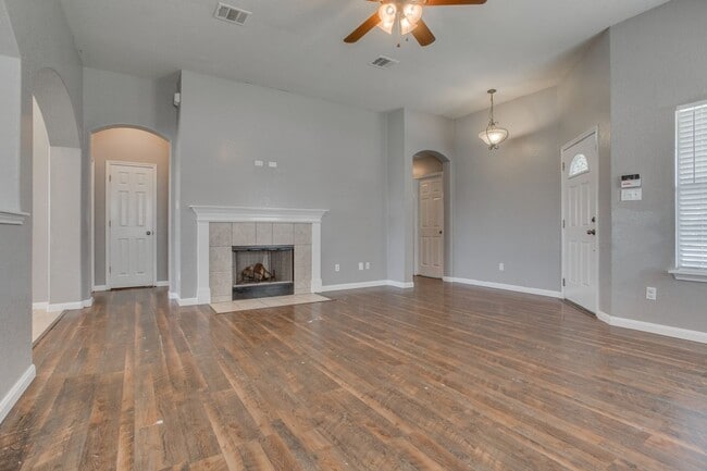 Building Photo - 311 Gainer Dr