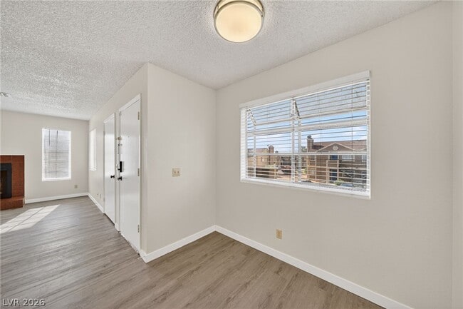 Building Photo - 2702 Alicialynn Way