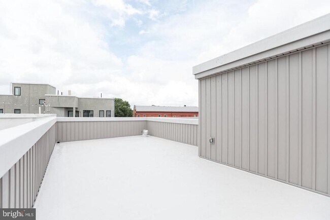 Building Photo - 2230 Frankford Ave