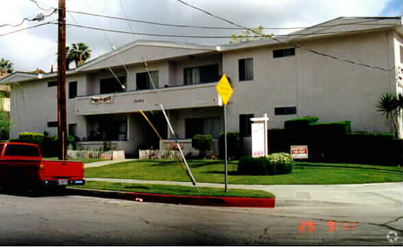Building Photo - Keswick Court Apartments