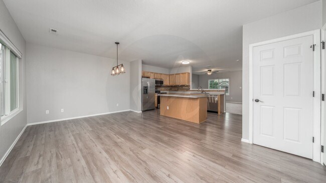 Building Photo - Cute 2 Story Home in Ridgeview at Stetson ...