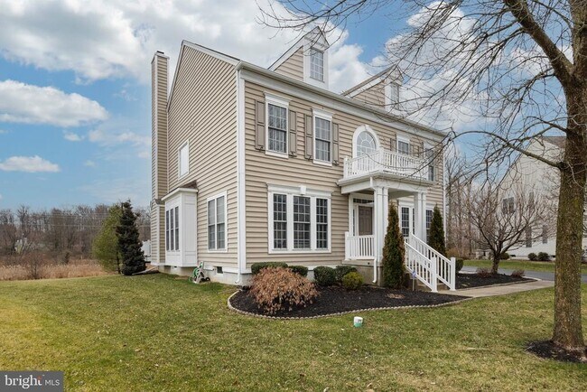 Building Photo - 311 Elmhurst Dr